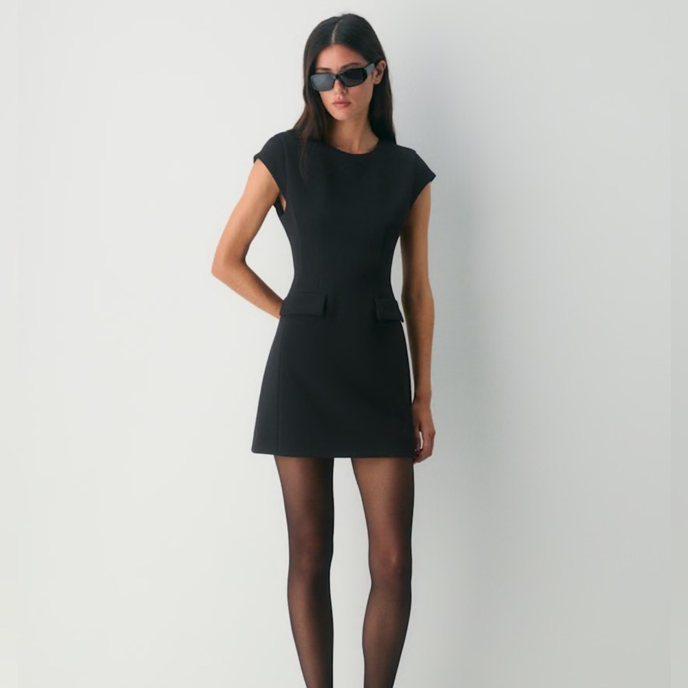 Aritzia FigureKnit Priestly Dress